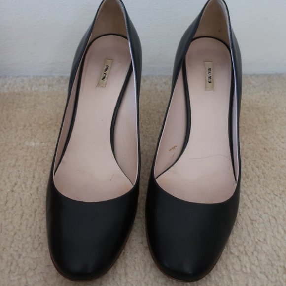 MIU MIU BLACK CALF LEATHER ROUND TOE PUMPS *Classic* WITH BOX - Picture 2 of 10